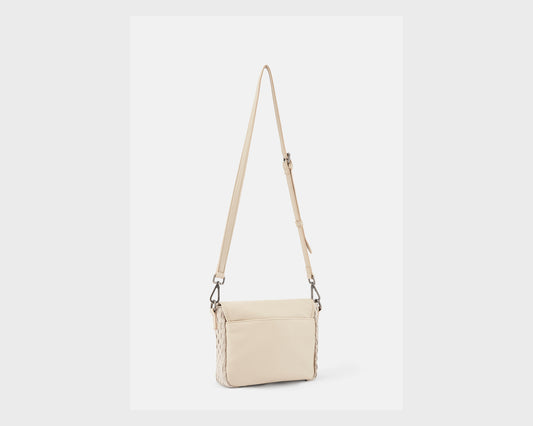 Natural Flow Crossbag With Flap oat milk