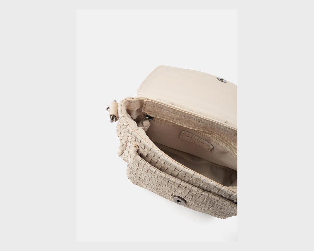 Natural Flow Crossbag With Flap oat milk