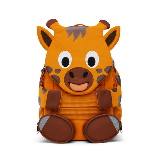Großer Freund Giraffe in rot